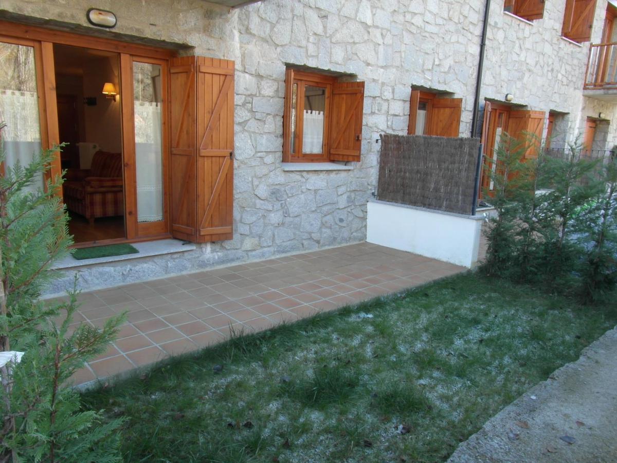 B25 - La Granja, Bajo Con Jardin - Villmor Apartment Benasque Exterior photo